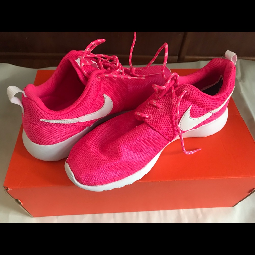 Nike roshe one Gs Pink blast/white(youth) - Picture 2 of 4